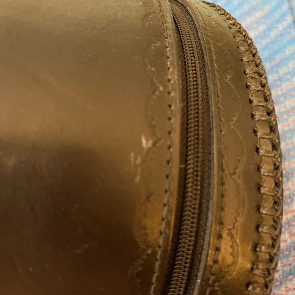 Mary Alice Palmer design handcrafted tooled leather round bag in black - Picture 8 of 14